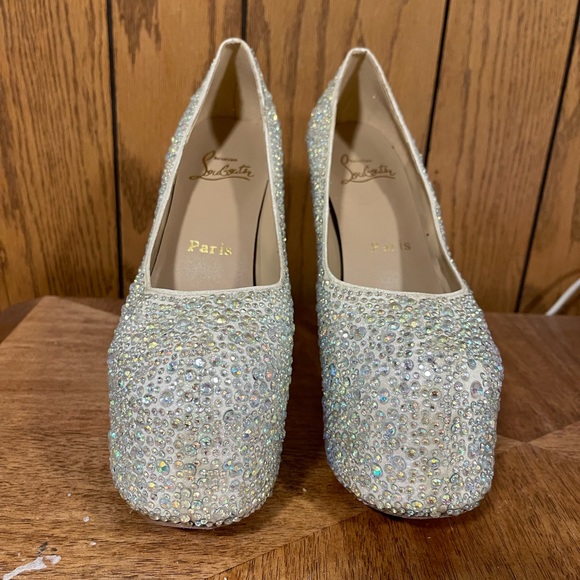 Christian Louboutin Embellished Daffodil Pumps Made in Italy-Size 39 - Picture 13 of 15